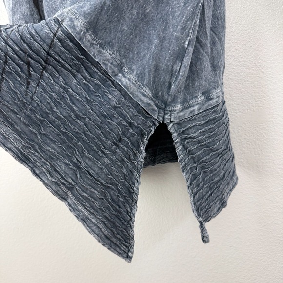 Jess and Jane Tunic Top Womens Medium Gray Floral Shirt Texture Mineral Boho USA - Picture 7 of 10